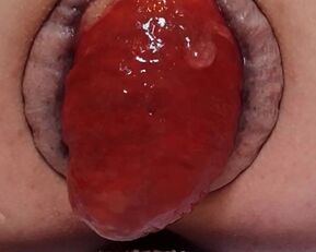 Check out this amateur babe's close-up view of her prolapsed asshole