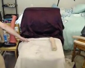 Amateur cam girl with prolapse-inducing dildos & toys