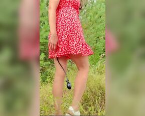 Watch Linaextreme's public anal insertions & prolapse show in this solo prolapse show