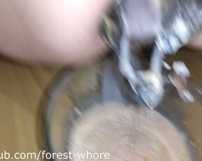 Watch this amateur emo wife take a cooking omelet and a prolapsed ass up on a speculum