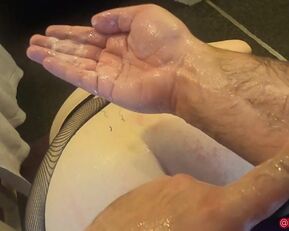 Violet Buttercup's intense anal fisting & squirting action