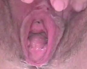 Amateur girl gets off by inserting her cervix into a prolapsed asshole