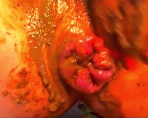 Watch this amateur MILF with a prolapsed asshole play with herself full of crap