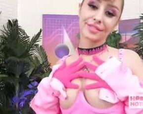 Sexy babe hooks her ass up with a huge butt plug